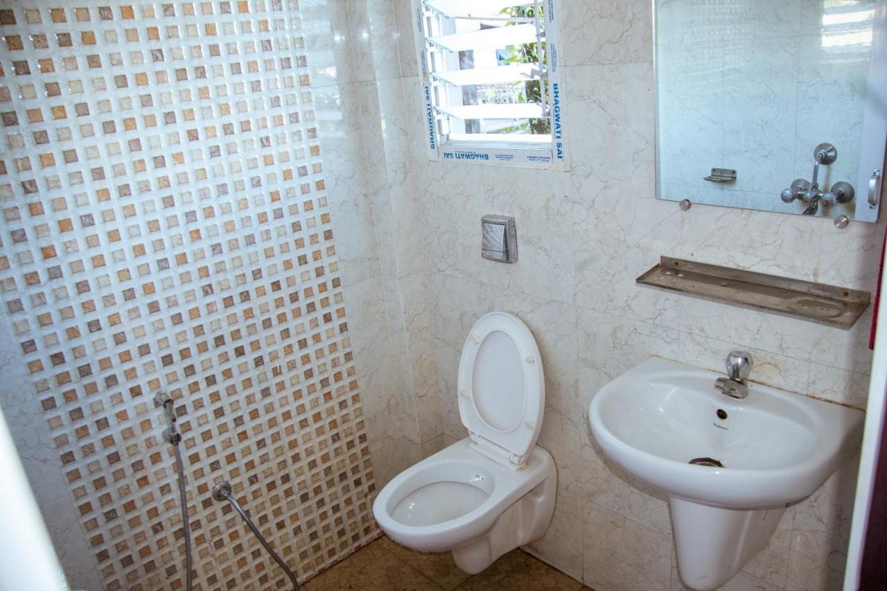 Hotel Nakshatra Karimganj Bagian luar foto