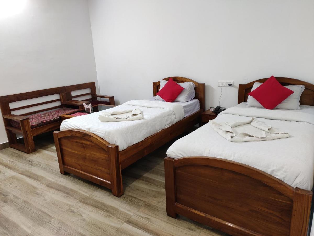 Hotel Nakshatra Karimganj Bagian luar foto
