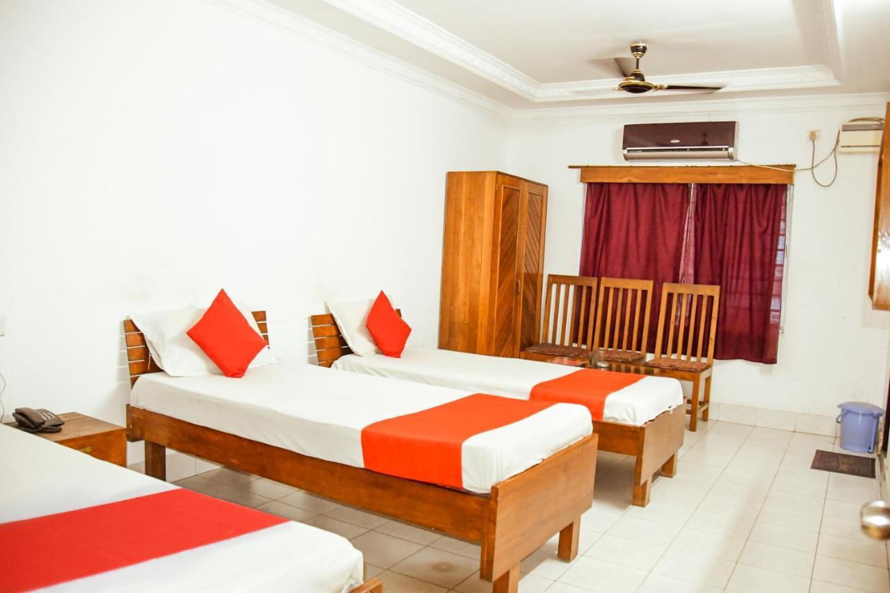 Hotel Nakshatra Karimganj Bagian luar foto