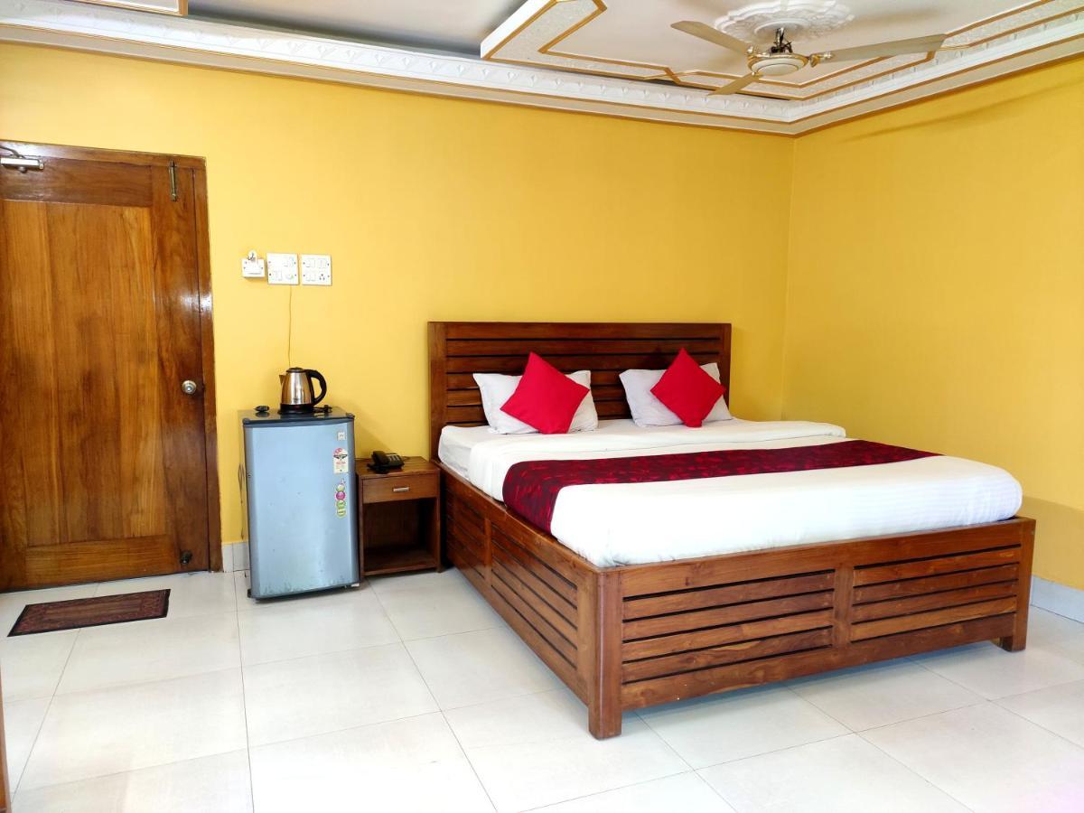 Hotel Nakshatra Karimganj Bagian luar foto