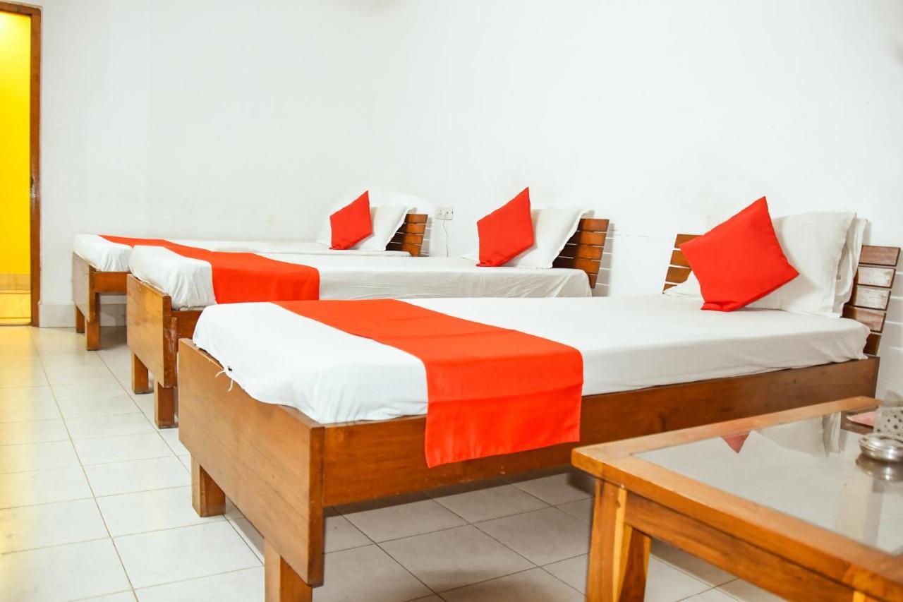 Hotel Nakshatra Karimganj Bagian luar foto