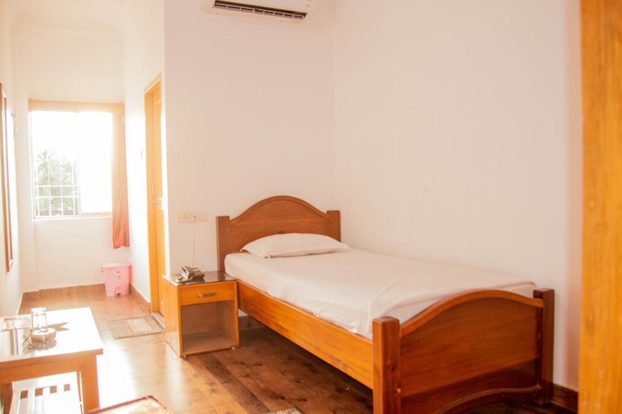 Hotel Nakshatra Karimganj Bagian luar foto
