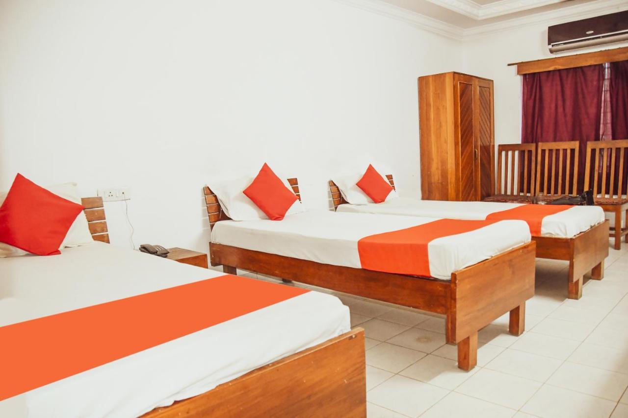 Hotel Nakshatra Karimganj Bagian luar foto
