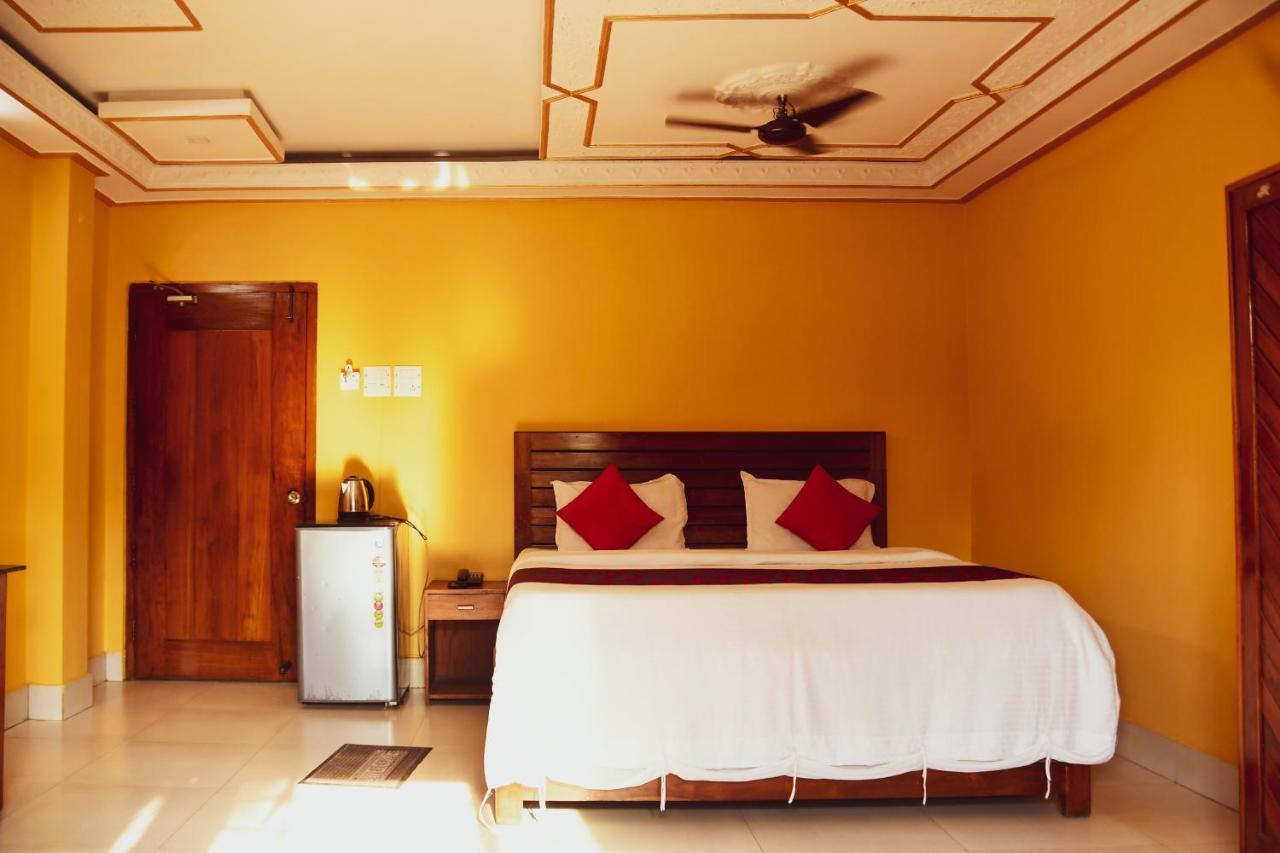 Hotel Nakshatra Karimganj Bagian luar foto